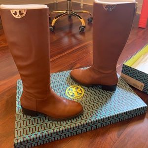 Tory Burch Sidney Boot size 8